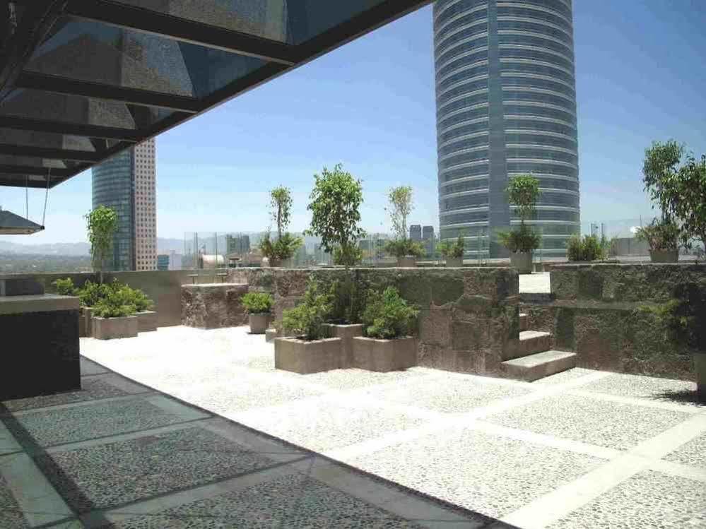 Capri Reforma 410 Aparthotel Kota Meksiko Bagian luar foto